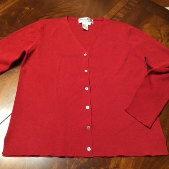 Beautiful Red V-neck Cardigan -XL - Picture 2 of 16